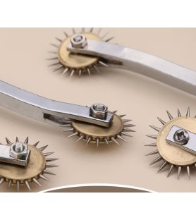 Marking wheel for stencil